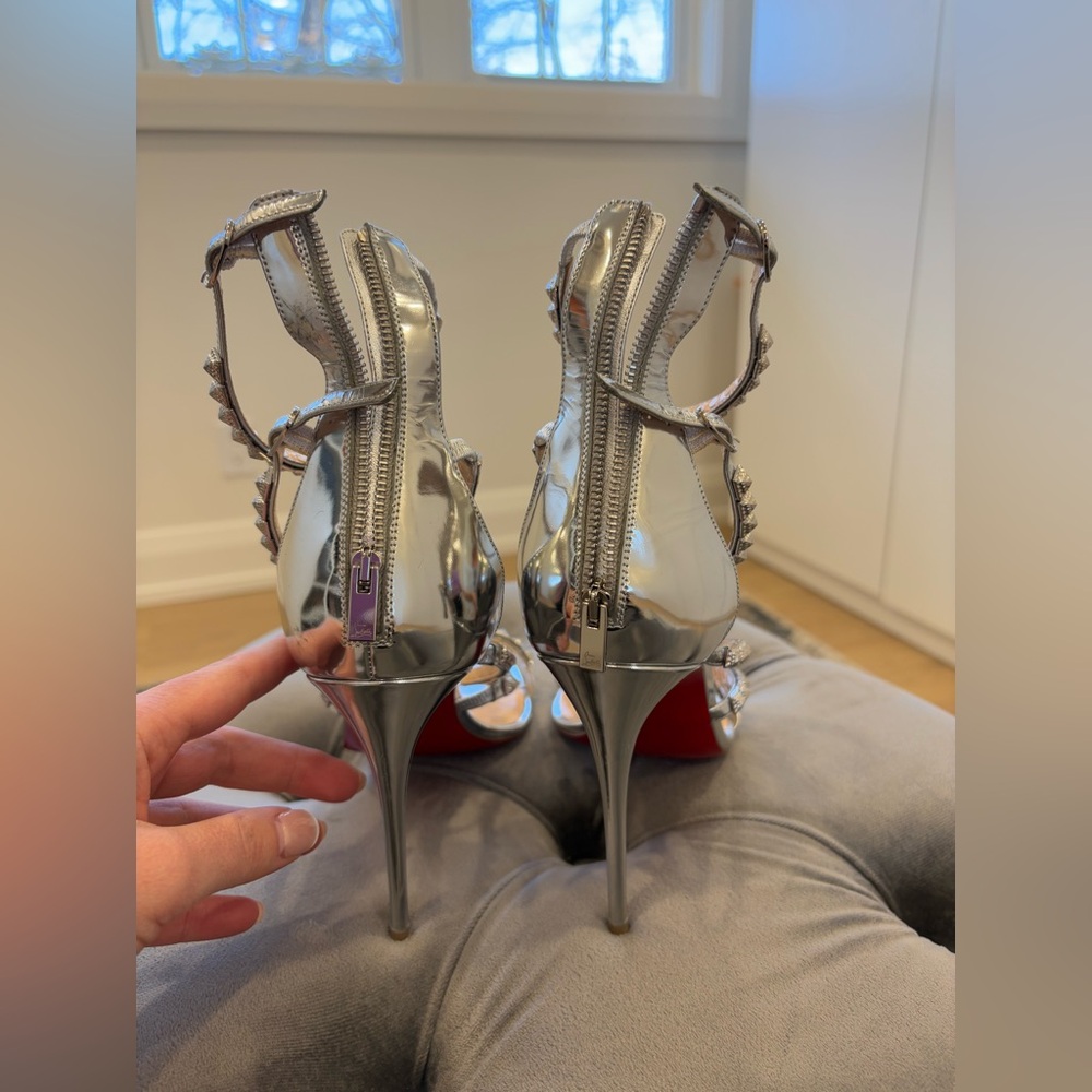 Christian Louboutin size 39 or 9 - Picture 2 of 12